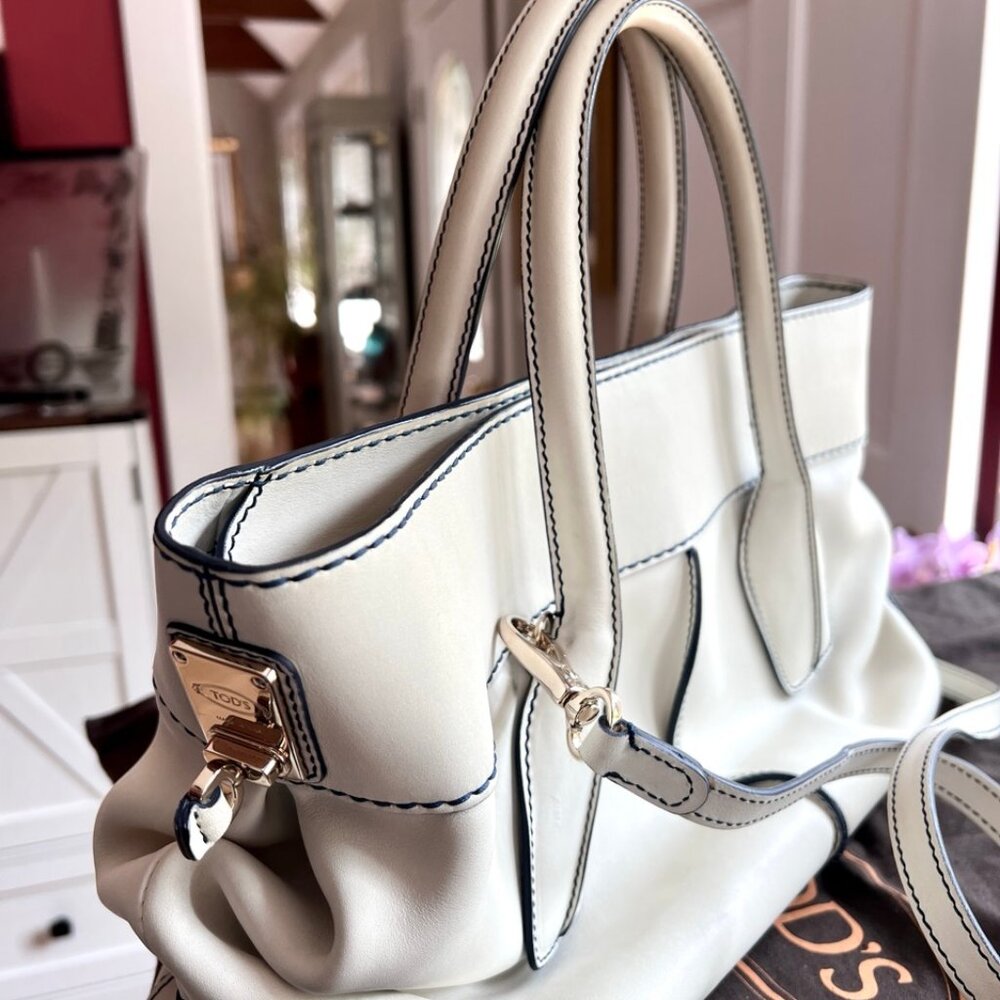 AUTHENTIC Italian Designer Tod's 'D Bag' Shoulder Bag